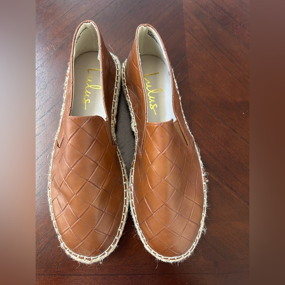 Lulu's Tan Quilted Slip-On Loafers new with detail